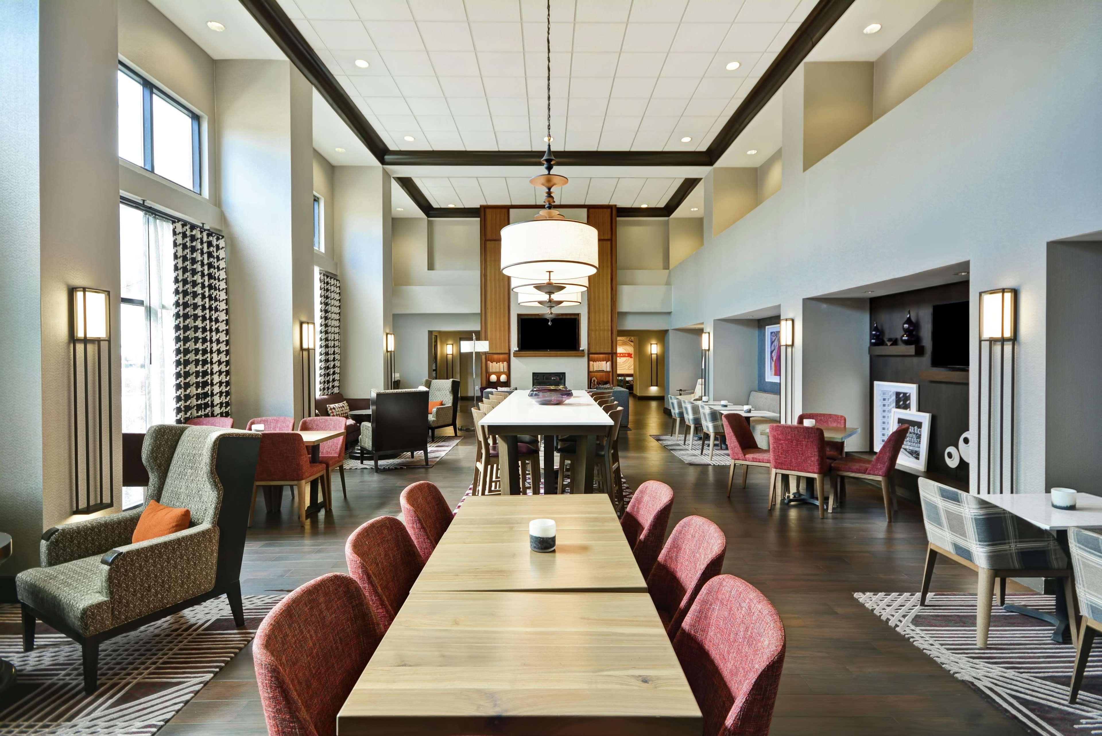 Hampton Inn & Suites Columbus-Easton Area Exterior photo